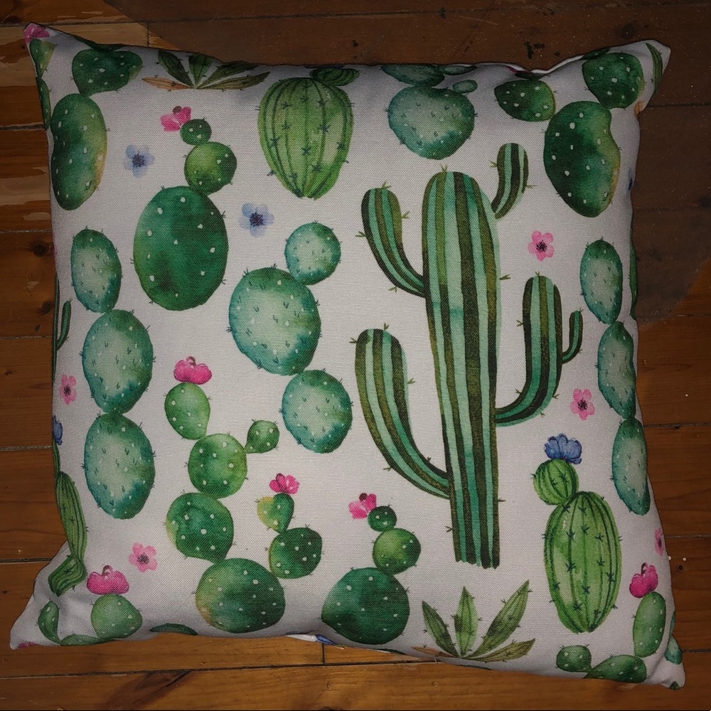 Cactus Decor Accent Pillow Cacti Cute - Picture 1 of 2